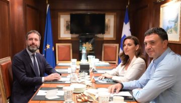 Τέλος κρουαζιέρας: Homeporting στον Πειραιά, στήριξη τοπικών κοινωνιών και νέοι προορισμοί στο τραπέζι του Υπ. Τουρισμού