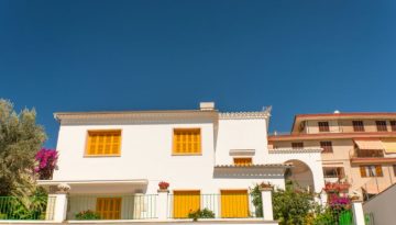 Οι τιμές των τουριστικών καταλυμάτων καταρρέουν φέτος το φθινόπωρο στις Βαλεαρίδες Νήσους