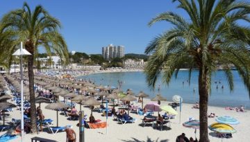 Συνεργασία προορισμών και τουριστικών φορέων για την αντιμετώπιση του υπερτουρισμού