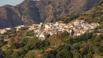 Φως στη Μυρσίνη: Το χωριό που αλλάζει την εικόνα της Ανατολικής Κρήτης