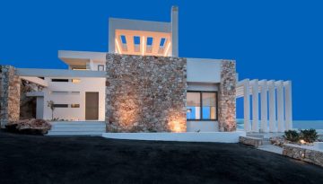 Ποιο ελληνικό νησί προβάλλει σε διαφήμιση η Solmar Villas