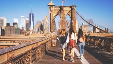 Δαπάνες τουριστών: Εθνικότητες με τα περισσότερα έξοδα