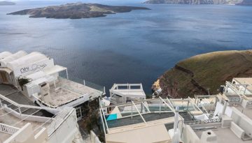 Λιγότερες διανυκτερεύσεις, ακριβότερες ημέρες για τους ξένους τουρίστες στην Ελλάδα