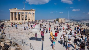 Τουρισμός: «Καμπανάκια» από τη γερμανική αγορά