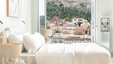 Πού κινούνται οι online κρατήσεις σε Ελλάδα, μετά τον πόλεμο