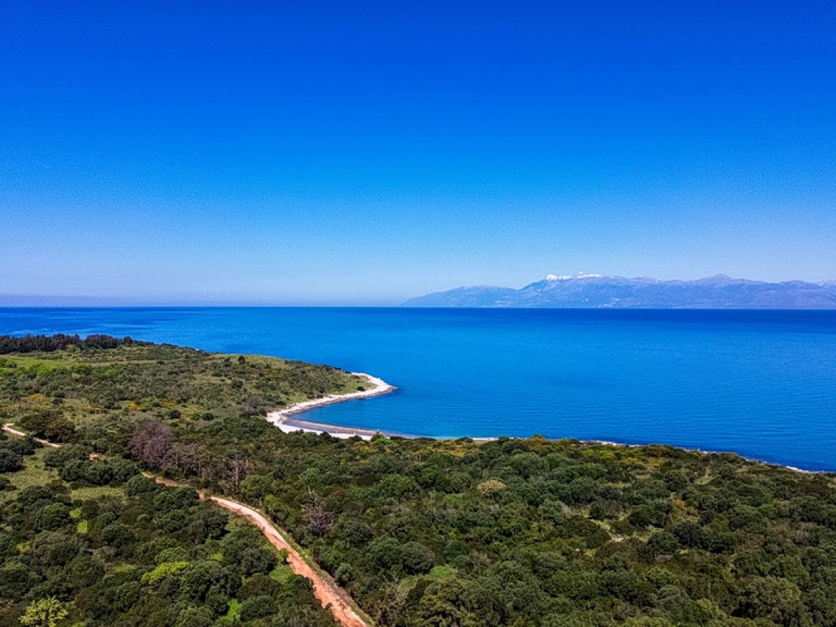 Πρωτομαγιά: Ποιες πόλεις επιλέγουν οι Έλληνες σε Ελλάδα και εξωτερικό για μια ανοιξιάτικη απόδραση
