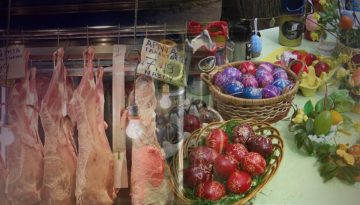 Το κόστος της παράδοσης: Γιατί τα γιορτινά τραπέζια ακριβαίνουν παντού