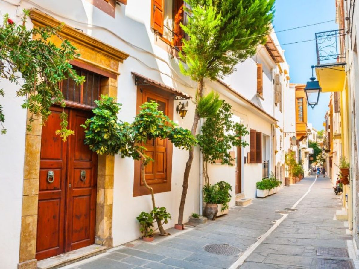 Πόσο κοστίζει μια εβδομάδα σε Airbnb στην Κρήτη το φετινό καλοκαίρι