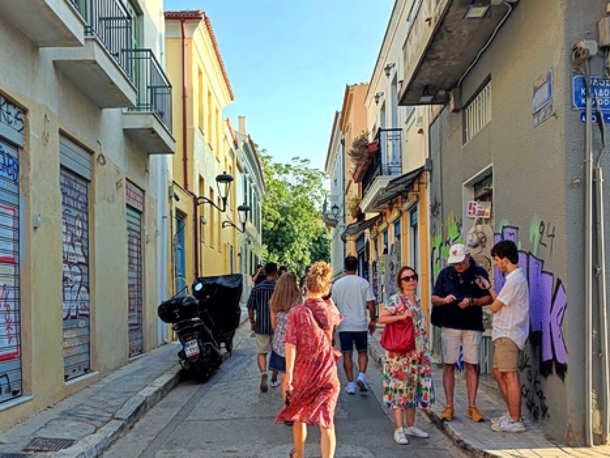 Στο μικροσκόπιο του ΣτΕ η λειτουργία των Airbnb στην Πλάκα