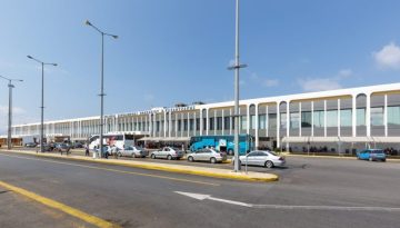 Πάνω από 2,8 εκατ. διεθνείς αεροπορικές θέσεις απομένουν για το Ηράκλειο έως το τέλος της σεζόν