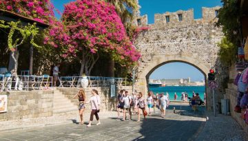 Πόσο ταξιδεύουν στο εξωτερικό οι έμπειροι τουρίστες