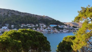 &Chi;ί&omicron;&sigmaf;: &laquo;&Kappa;ύ&mu;&alpha;&raquo; &Tau;&omicron;ύ&rho;&kappa;&omega;&nu; &tau;&omicron;&upsilon;&rho;&iota;&sigma;&tau;ώ&nu; &sigma;&tau;&omicron; &kappa;&lambda;&epsilon;ί&sigma;&iota;&mu;&omicron; &tau;&omicron;&upsilon; &Alpha;&upsilon;&gamma;&omicron;ύ&sigma;&tau;&omicron;&upsilon; &ndash; Έ&omega;&sigmaf; 5.000 &epsilon;&pi;&iota;&sigma;&kappa;έ&pi;&tau;&epsilon;&sigmaf; &sigma;&tau;&omicron; &nu;&eta;&sigma;ί