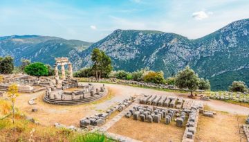 &Sigma;&tau;&epsilon;&rho;&epsilon;ά &Epsilon;&lambda;&lambda;ά&delta;&alpha;: &Delta;&eta;&mu;&omicron;&sigma;&iota;&omicron;&gamma;&rho;ά&phi;&omicron;&iota; &alpha;&pi;ό &tau;&eta;&nu; &Tau;&sigma;&epsilon;&chi;ί&alpha; &sigma;&epsilon; &Kappa;&alpha;&mu;έ&nu;&alpha; &Beta;&omicron;ύ&rho;&lambda;&alpha;, &Theta;&epsilon;&rho;&mu;&omicron;&pi;ύ&lambda;&epsilon;&sigmaf; &kappa;&alpha;&iota; &Delta;&epsilon;&lambda;&phi;&omicron;ύ&sigmaf;